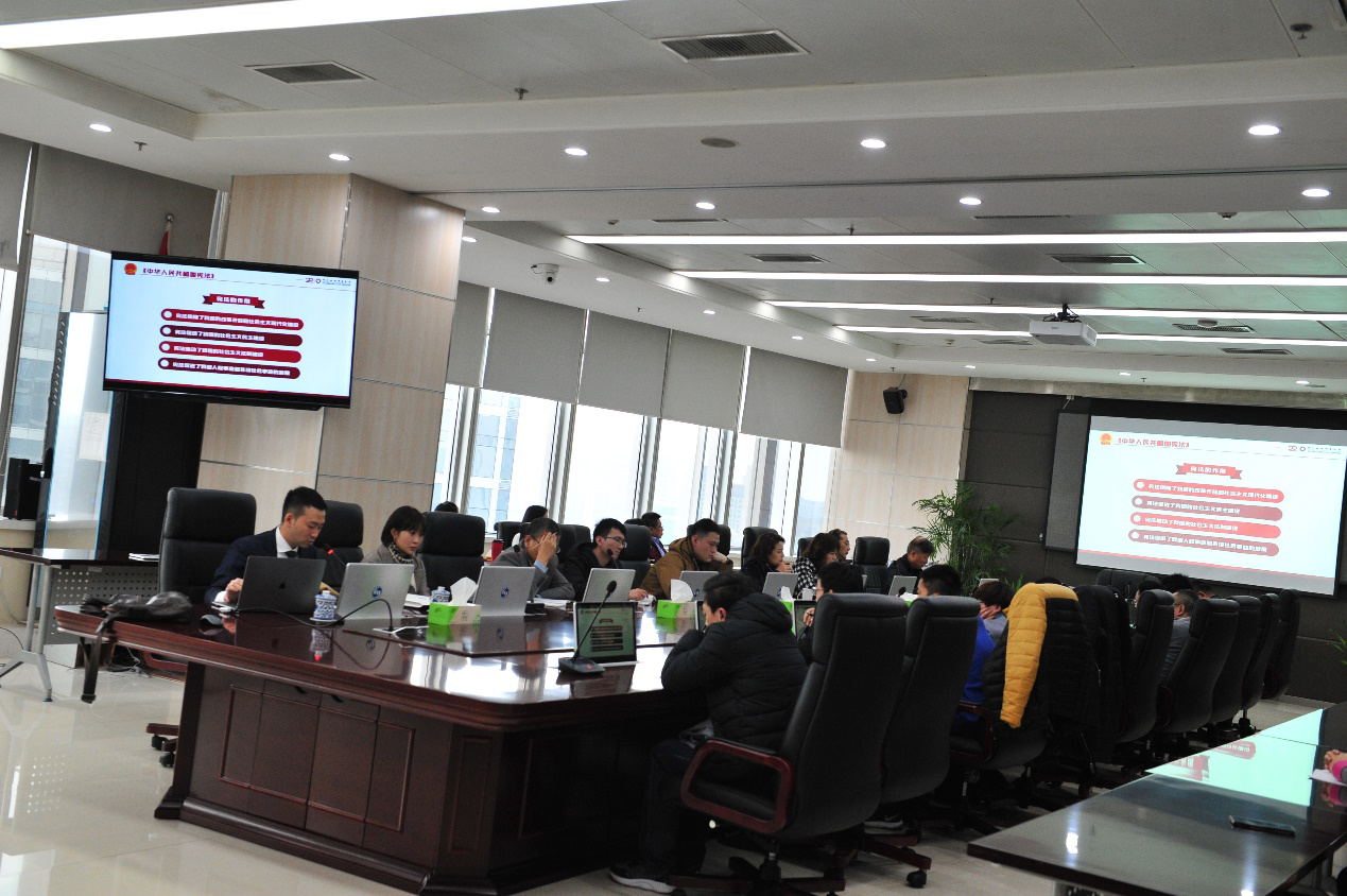 深入学习宣传习近平法治思想，大力弘扬宪法精神—— 公司举办法律知识培训